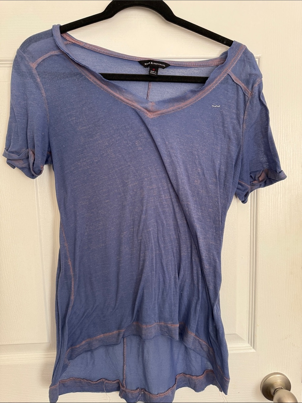 rag & bone faded periwinkle V-neck short sleeve tee with contrast seams